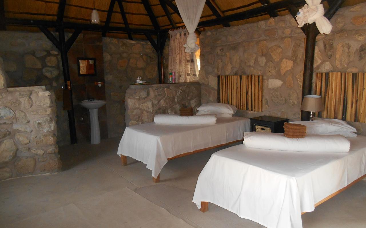 Kapika Waterfall Lodge Epupa Pokoj fotografie